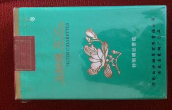 偷高档香烟视频